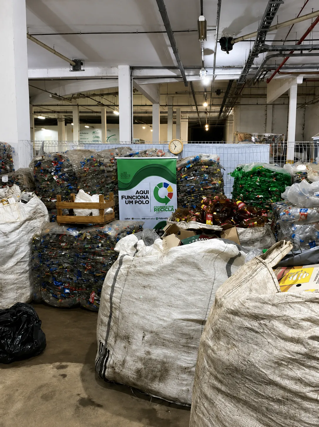 Galpão principal de triagem da Cooperativa Rocinha Recicla